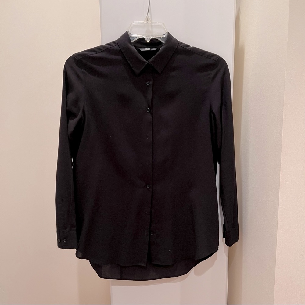 UNIQLO Black Button Down Shirt